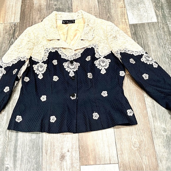 PEGGY JENNINGS Black Cream Lace Overlay Blazer Silk Lining Split Sleeve Large - Picture 6 of 13